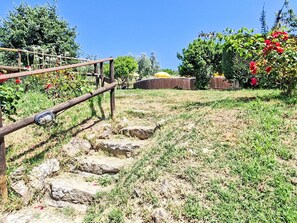 Property grounds - Lovely apartment for 4 guests with WIFI, pool, TV, patio and pets allowed (Londa)
