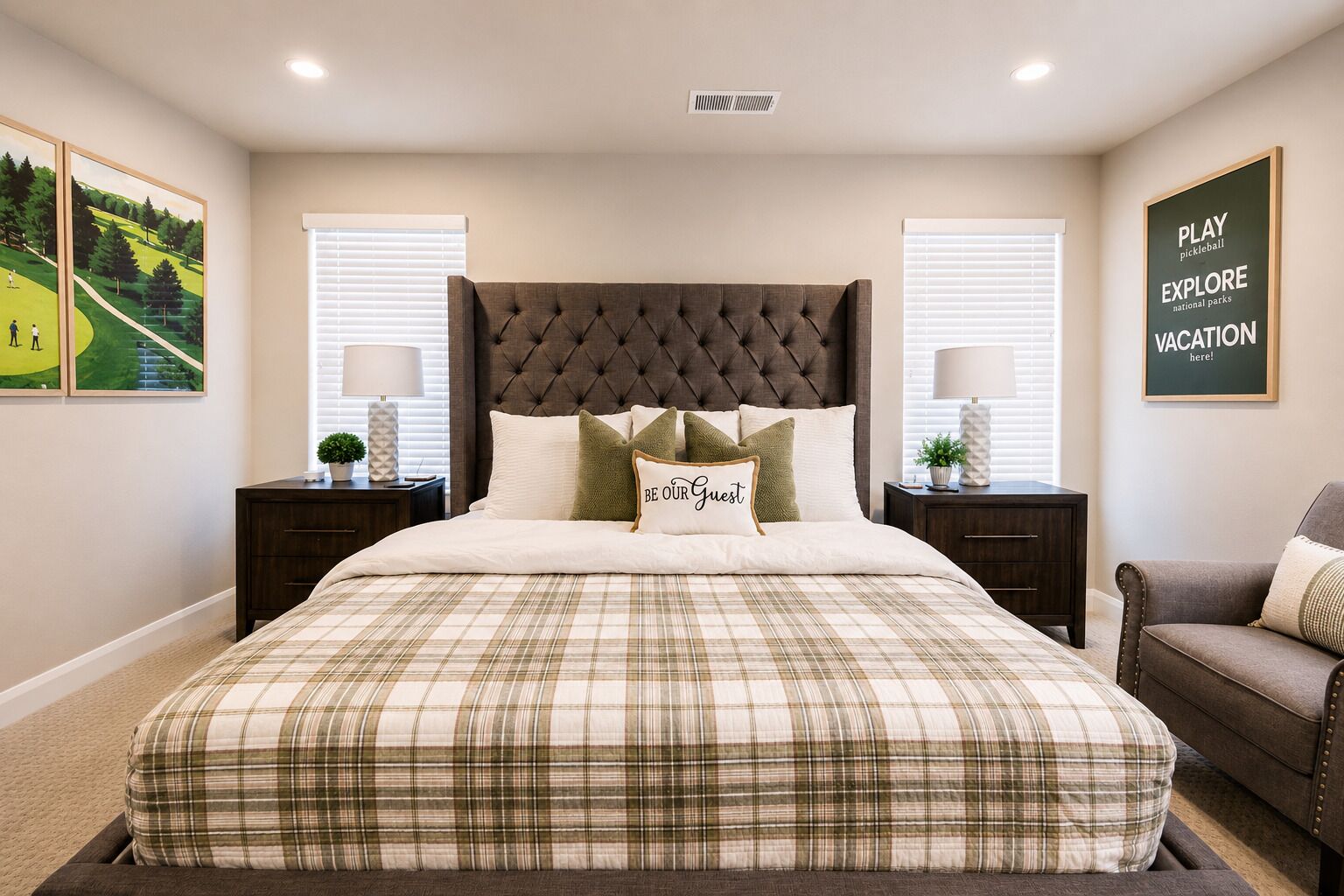 4 bedrooms, iron/ironing board, WiFi (free), bed sheets