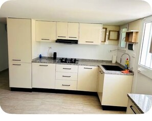 Private kitchen - A quiet and elegant ground-floor apartment by the sea (Kélibia)