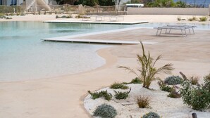 حمام سباحة