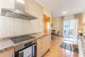 Private kitchen - Los Boliches Rooftop Retreat • 1BR Sleeps 3 - Pass the Keys (Fuengirola)