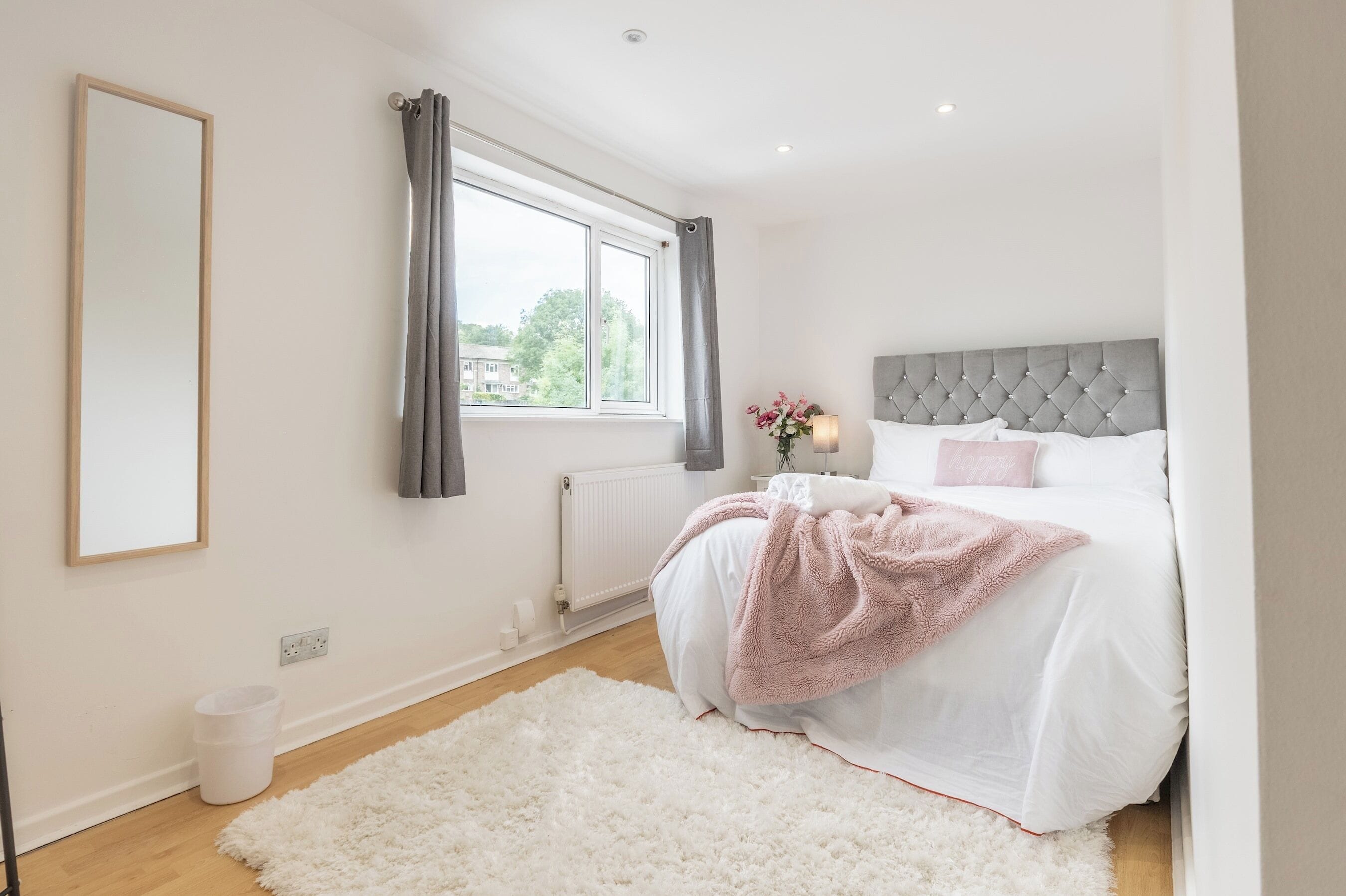 4 bedrooms, iron/ironing board, free WiFi, bed sheets