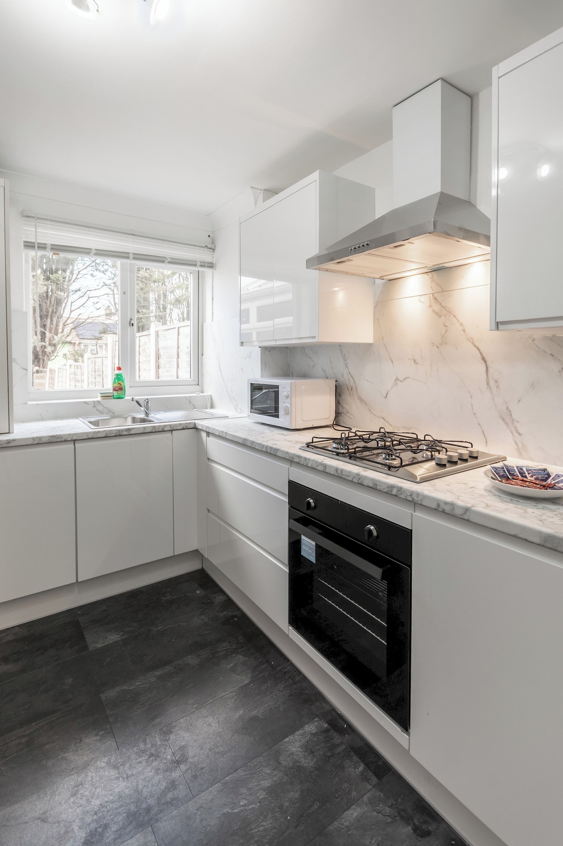 Fridge, microwave, oven, dishwasher