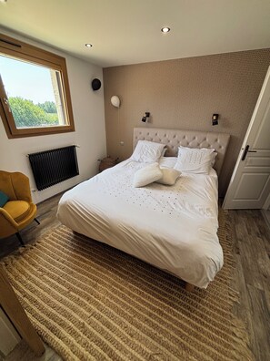 Iron/ironing board, WiFi, bed sheets - Exceptional villa with a pool, hot tub, and private boat in the heart of the Marais Poitevin (L'Île-d'Elle)
