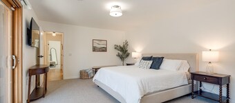 The Country House Sonoma | Poolside retreat, located between Sonoma and Napa