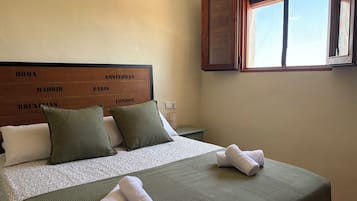 2 bedrooms, iron/ironing board, WiFi (free), bed sheets
