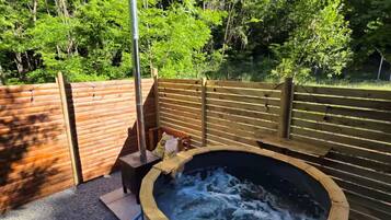 Bain à remous extérieur