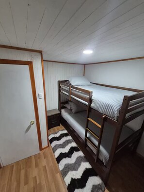 3 Schlafzimmer, kostenloses WLAN, Bettwäsche