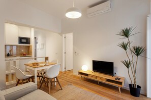 Unclassified image, 4 of 31, button - Bright 2BR w/ Private Terrace | Alcântara (Lisbon)