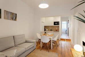 Unclassified image, 5 of 31, button - Bright 2BR w/ Private Terrace | Alcântara (Lisbon)