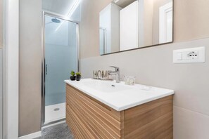 Hair dryer, towels, toilet paper - CRE12 [Loreto - Cathedral] • Design • Boho • Chic (Milano)