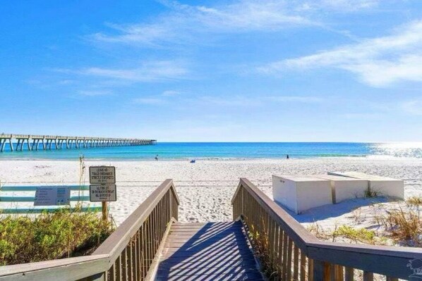 Beach nearby, sun-loungers, beach towels