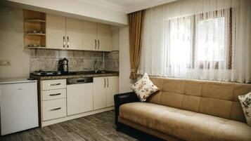Room, Patio | Living area