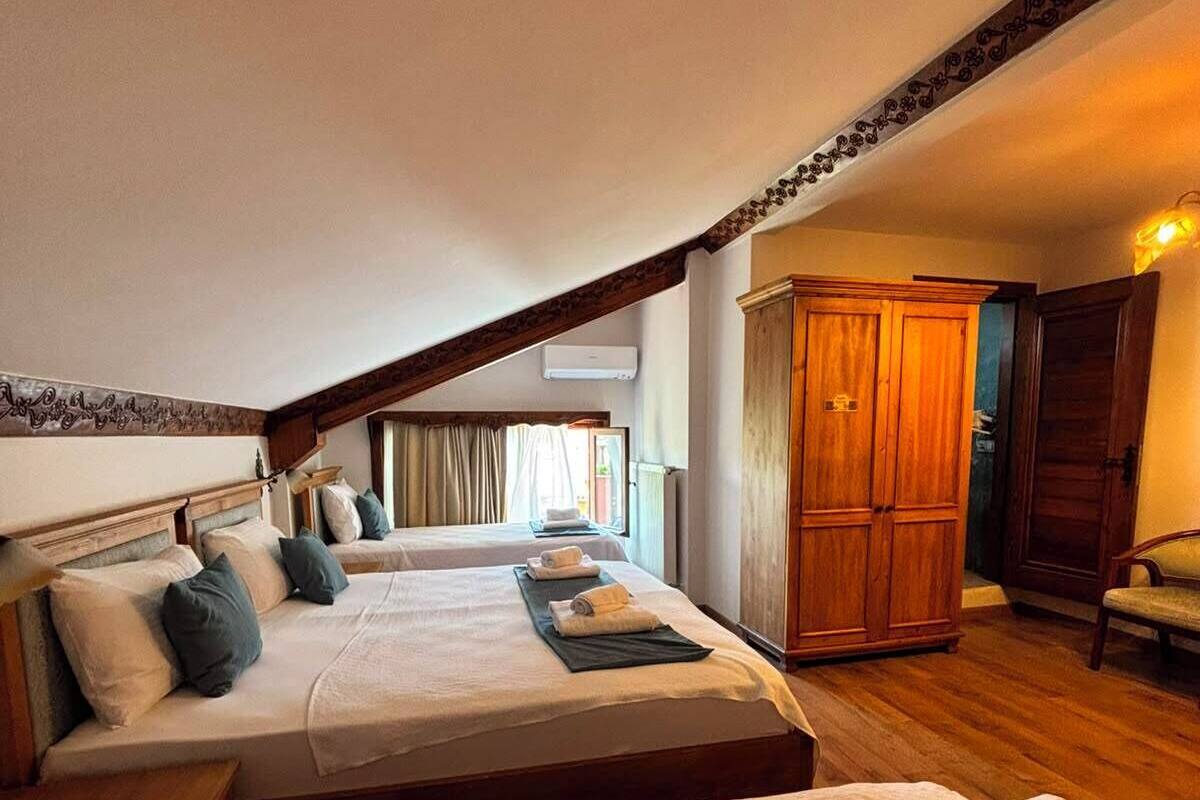 Family Room, City View