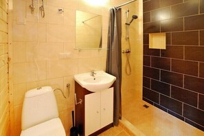 Bathroom - Holiday home with a terrace, close to the sea (Sianozety)