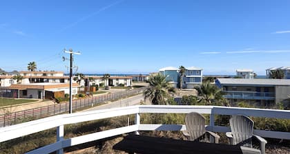 BSI 101--Ocean-View Studio, Sleeps 2 Adults/2 Kids, Pool, Walk to Beach, Dogs OK