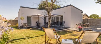 Independent cottage, pets welcome, private parking