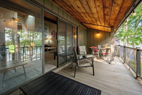 New! Lakefront Home w/ Community Amenities