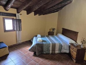 Room - Vrbo Property (Llucena)