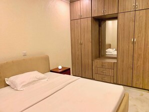 2 bedrooms, iron/ironing board, WiFi, bed sheets - Perfect 2-bedroom apartment in Entebbe for a relaxing stay (Entebbe)