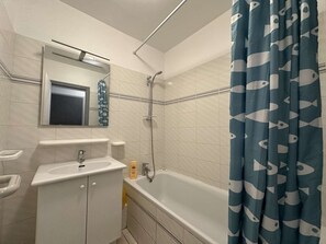 Bathroom - Studio cabin near center - 4 guests (La Rochelle)