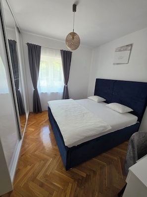 3 dormitorios, tabla de planchar con plancha, wifi y ropa de cama