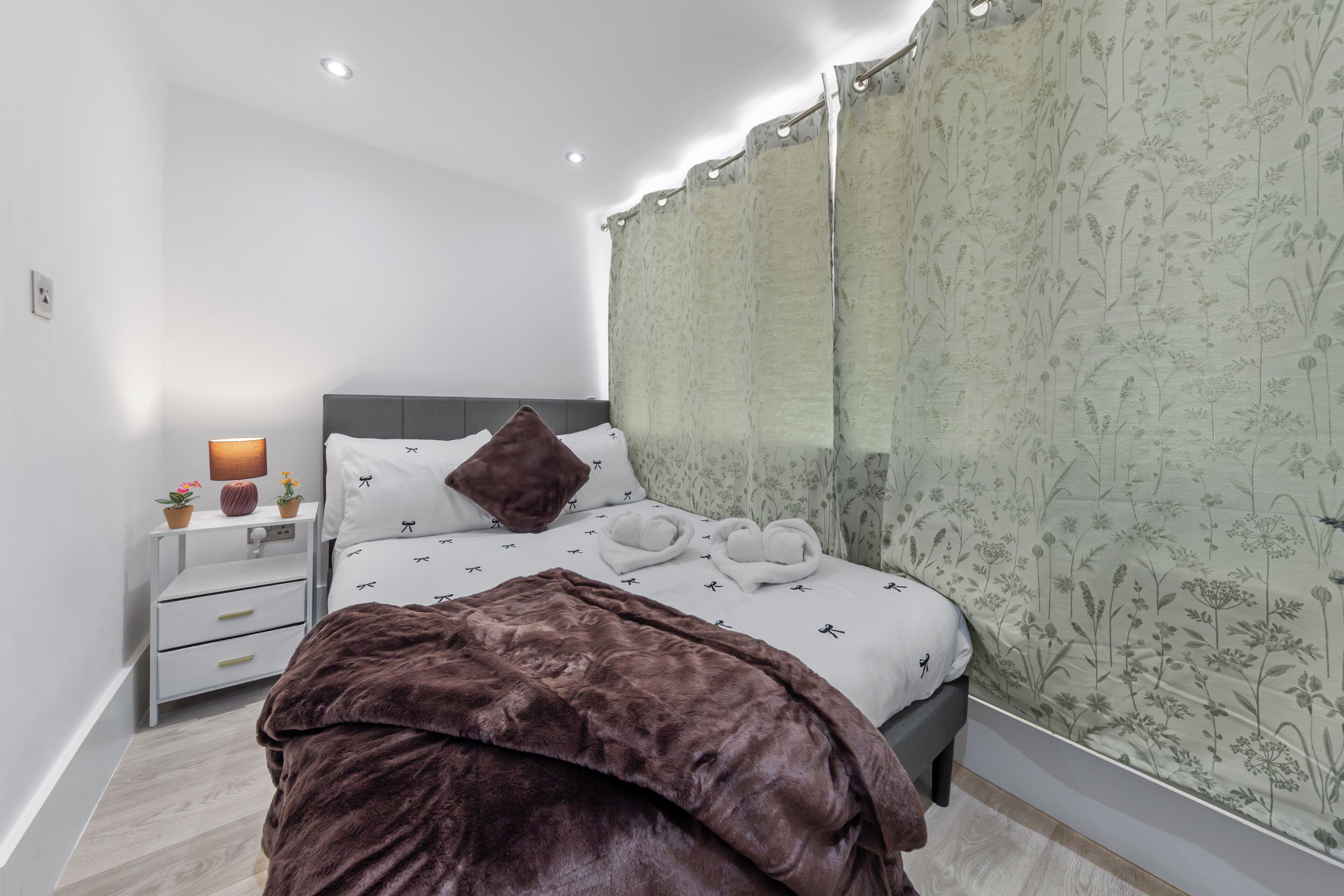 1 dormitorio, tabla de planchar con plancha, wifi gratis y ropa de cama