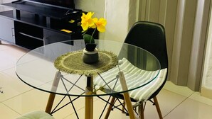 Studio, 1 Schlafzimmer, Terrasse | Wohnzimmer