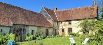 Grand Gite de Hyaumet-Grande maison de famille en campagne normande-15 personnes