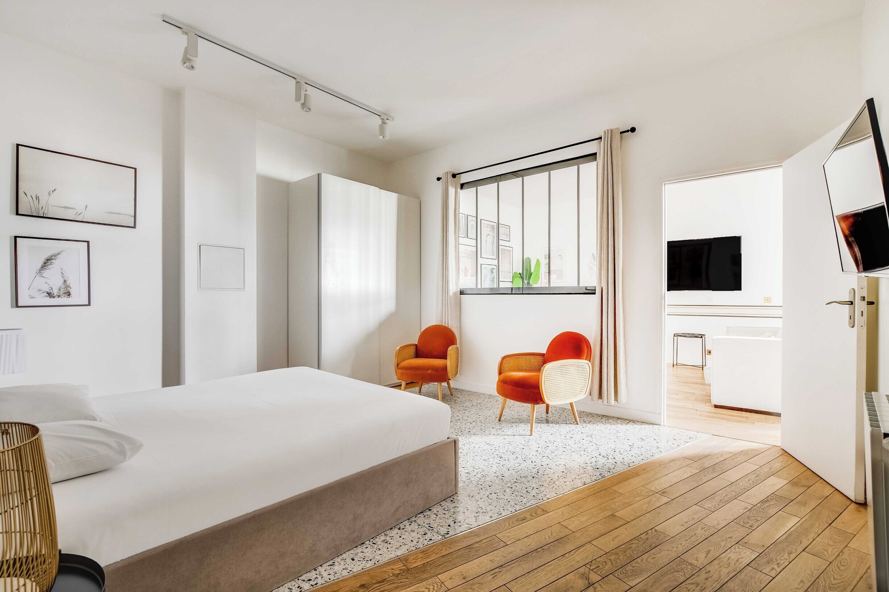 Apartment | 2 bedrooms, laptop workspace, iron/ironing board, bed sheets