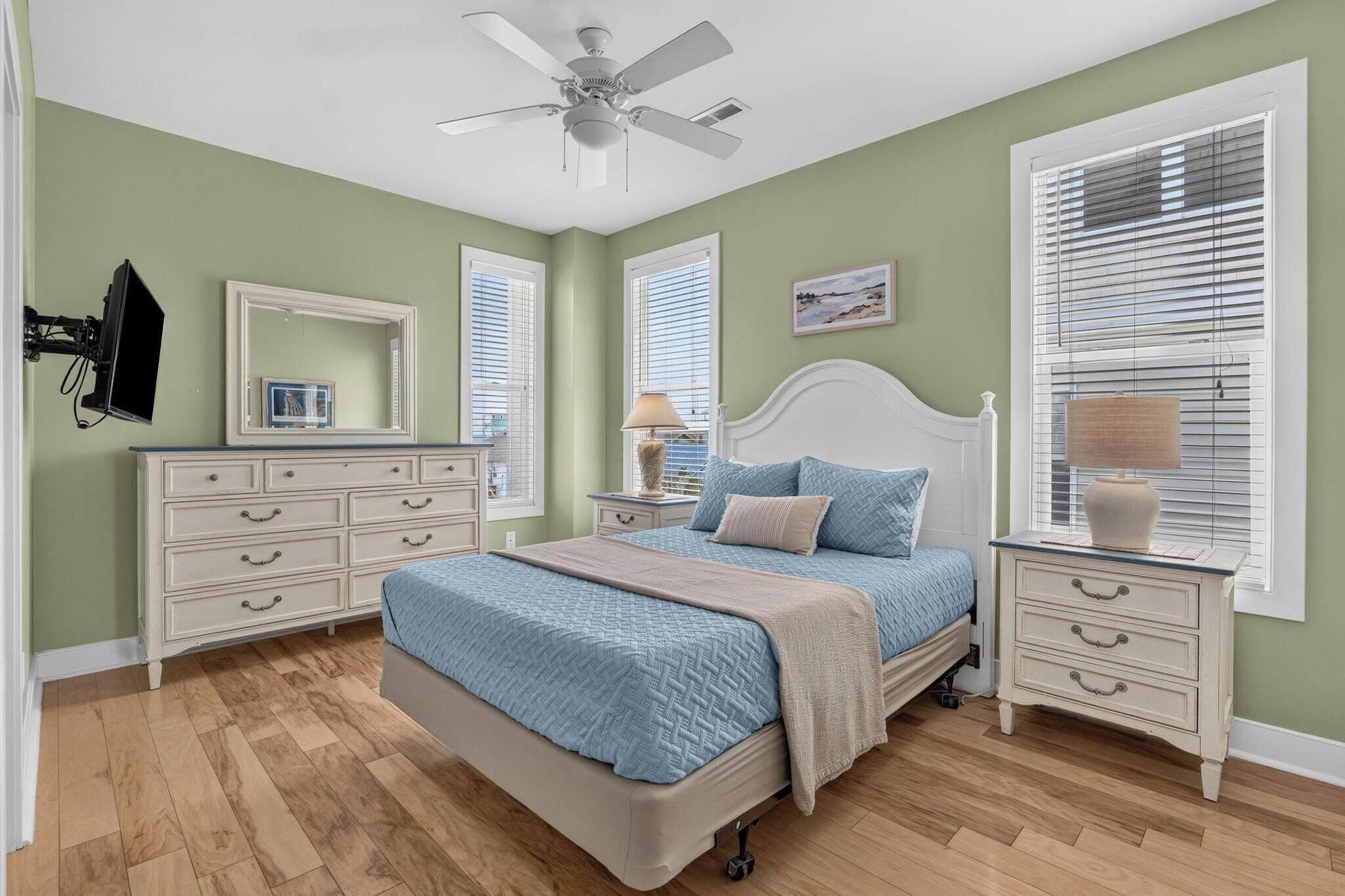 Oceanview 5br With Pool| Walk To Beach - Carolina Beach, NC