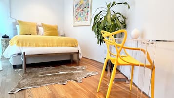 2 bedrooms, desk, iron/ironing board, travel cot