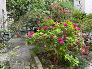 Apartment | Exterior - Lovely Apartment Near the Eiffel Tower (Paris)