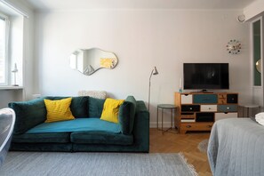 Living area - Tranquil 1-bedroom apartment in charming Stockholm center (Stockholm)