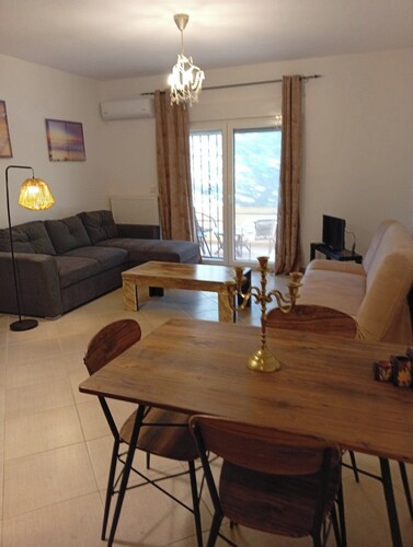 Cozy1-bedroom apartment, two sofa bed in enchanting peraia-neoi epivates with AC