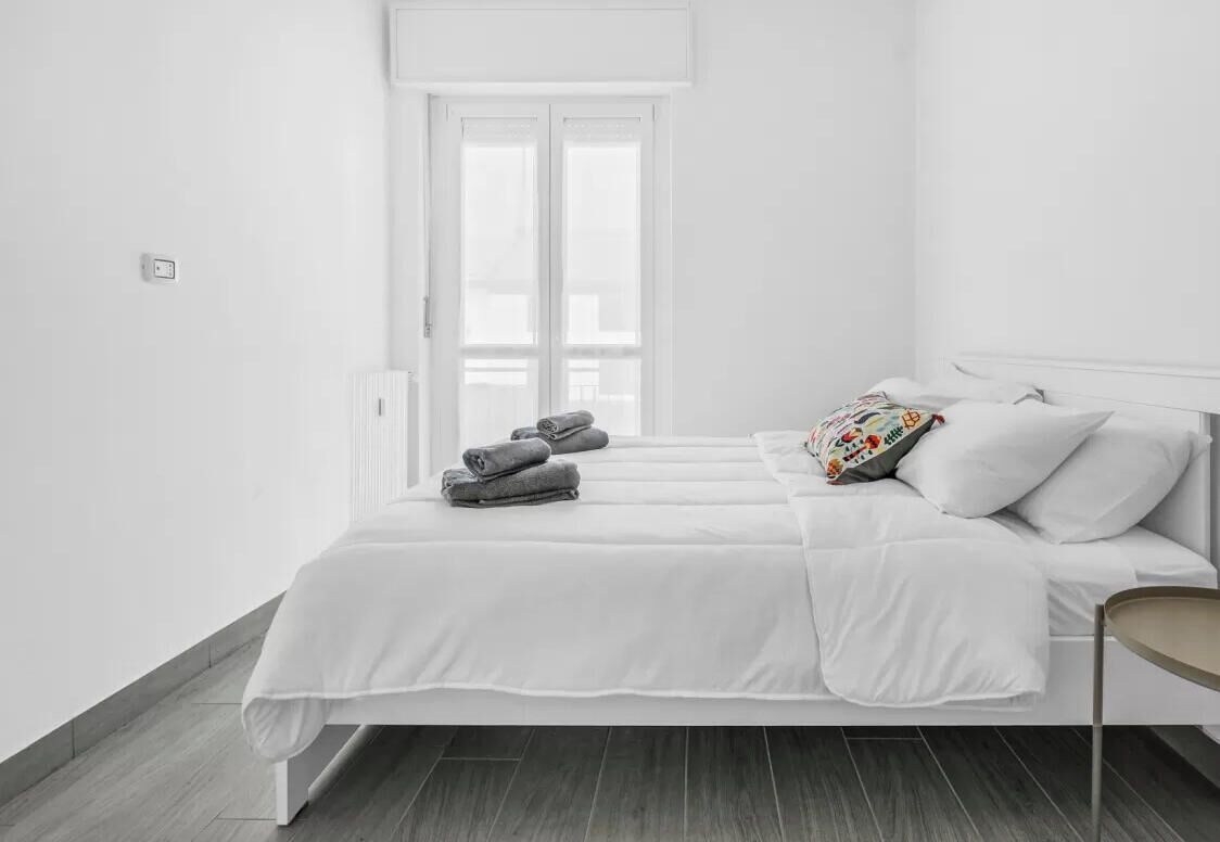 1 bedroom, iron/ironing board, internet, bed sheets