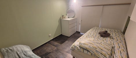 2 habitaciones y ropa de cama