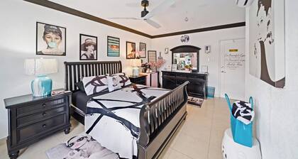 Room-hidden Gem Classic Room - by Zenbre