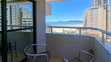 Apartamento luxo, sacada, vista para a praia | Área da propriedade