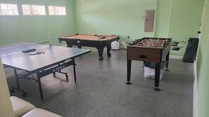 Games room - 9BR Resort Home for Large Groups with Private Pool Near Disney (Four Corners)