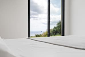 Iron/ironing board, free WiFi, bed sheets - White Dream - Three Bedroom Villa, Sleeps 6 (Sainte-Luce)