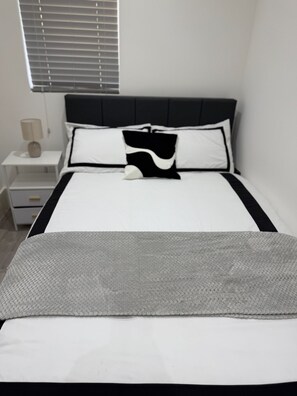 1 Schlafzimmer, Bügeleisen/Bügelbrett, kostenloses WLAN, Bettwäsche