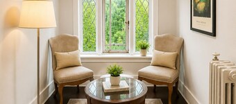Grand Signature King Suite | 5 Min to Airport & 10 Min to Downtown