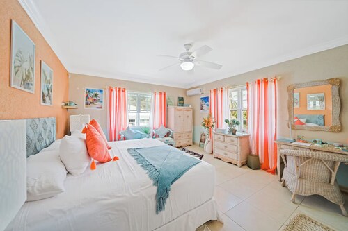 Room-hidden Gem The Tropical - by Zenbre