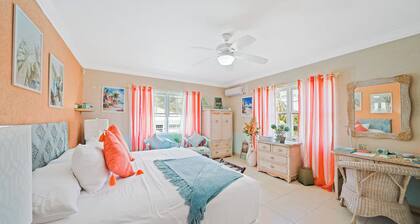 Room-hidden Gem The Tropical - by Zenbre