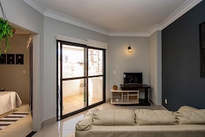 Deluxe-Apartment, Balkon, Stadtblick | Kostenloses WLAN