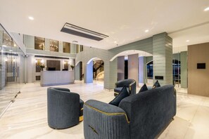 Lobby - Hotel Vibe House Near Connaught Place (New Delhi)