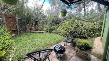 Casa, 1 habitación, para fumadores, patio | Jardín