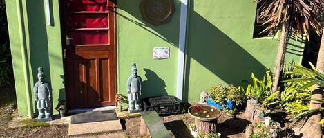 House, 1 Bedroom, Smoking, Patio | Property grounds