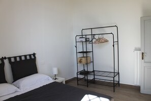2 bedrooms, WiFi, bed sheets - HOUSE OF CONSOLATION Small villa adjacent to the Temple of Consolation (Todi)